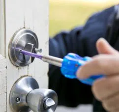 City Locksmith Store Duquesne, PA 412-226-6572 - 12-Changing-Locks